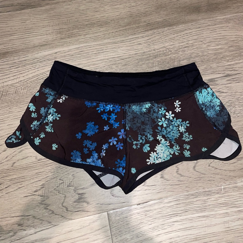 Lululemon shorts sz 4